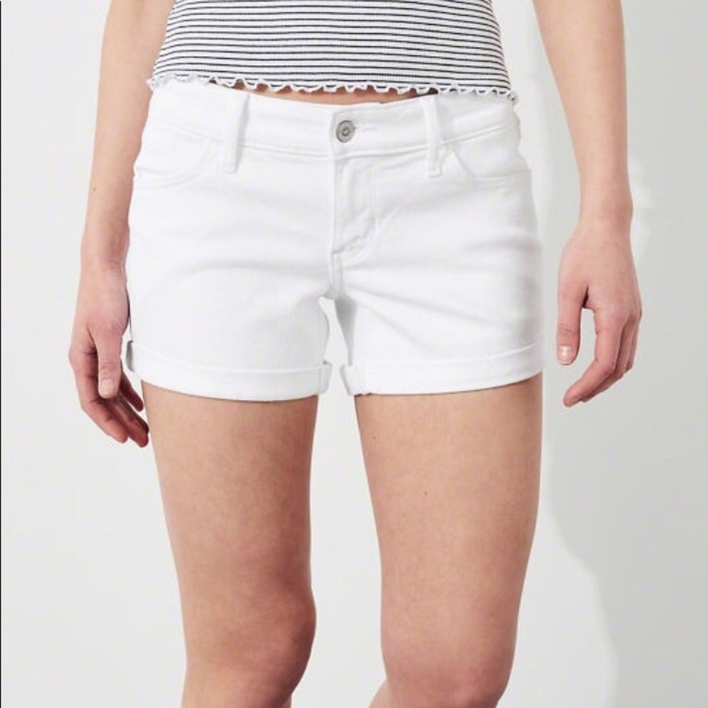 Hollister Cute mid length denim shorts